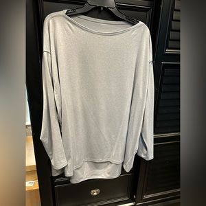 EUC Lululemon Back in Action long-sleeve soft Nulu fabric. Size 16